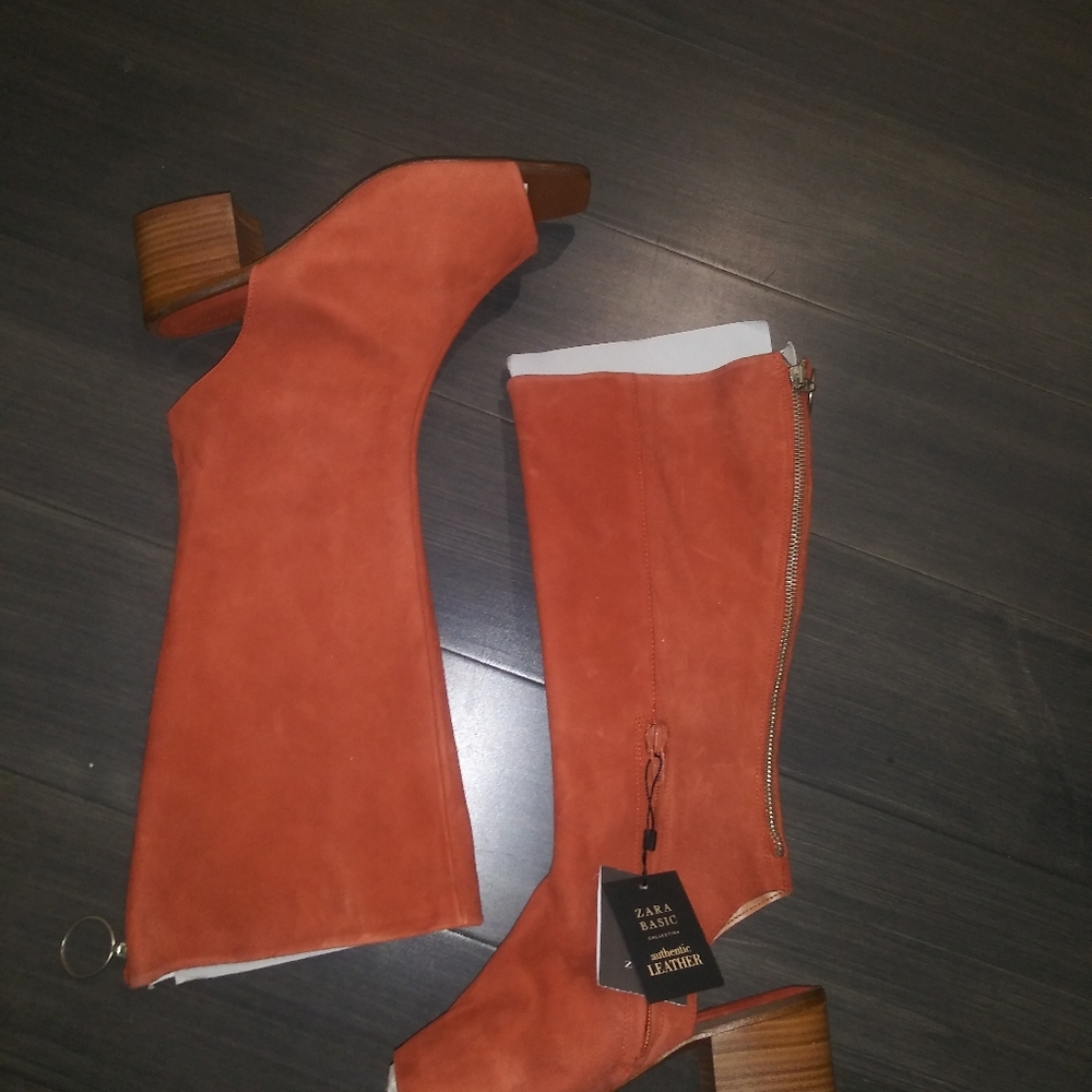 Open toe heel out boots